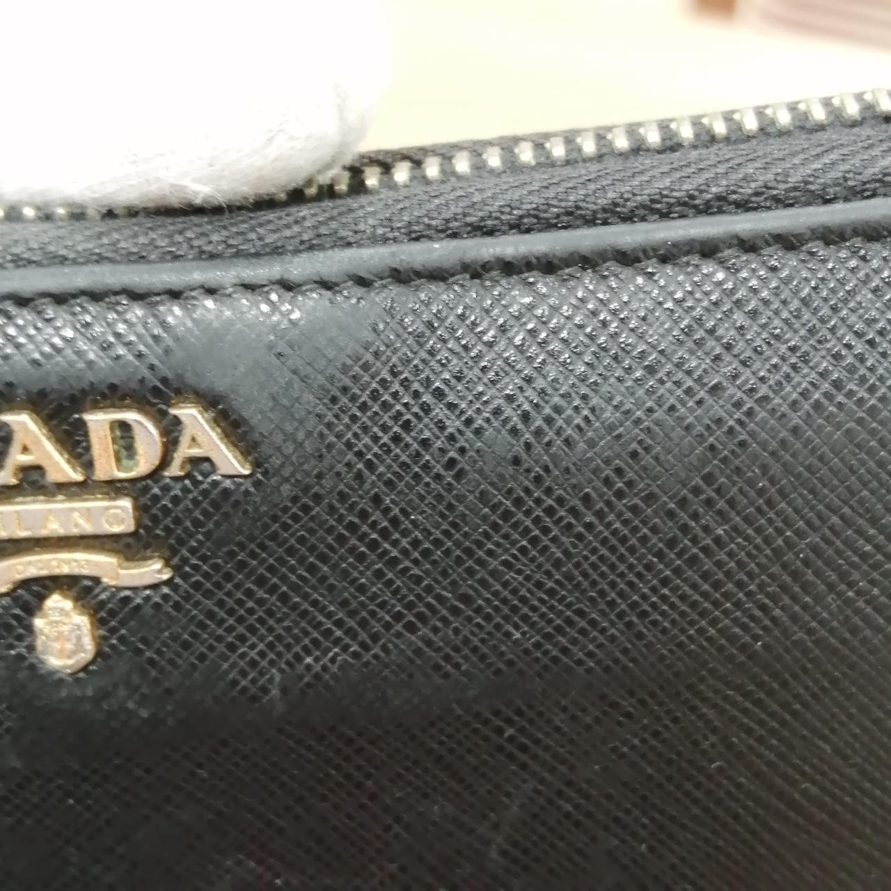 Round Zip Wallet Model Number BLK Condition PRADA - image 8