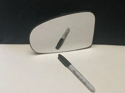 2009-2011 OEM Toyota Venza LH Driver Side Mirror Glass Used Not Heated