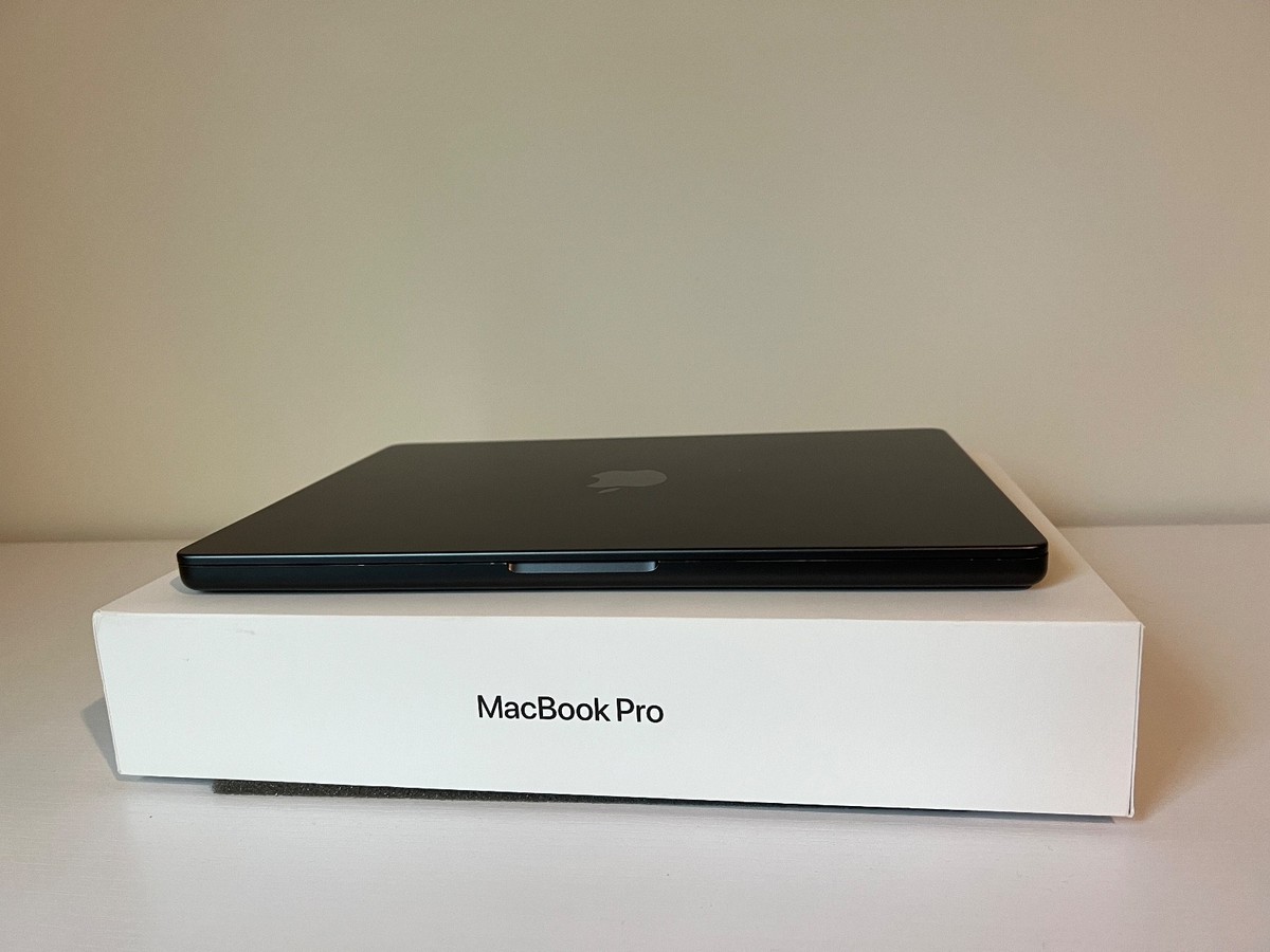 MacBook Pro 14インチ M3 Pro 18GB 512GB 保証残 Apple MacBook Pro 2023 14 Inch M3 Pro 11-Core 512GB 18GB RAM 14C