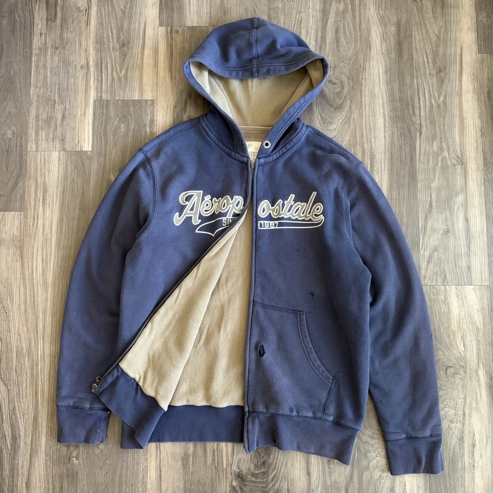 Vintage Aeropostale Hoodie Mens Size L Blue Full Zip Thermal Lined Faded Y2K
Opens in a new window o
