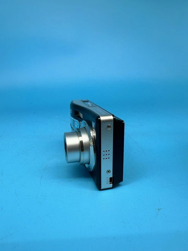 Sanyo VPC-S770EX 7.1MP Digital Camera, Black - Tested - Image 2 of 4