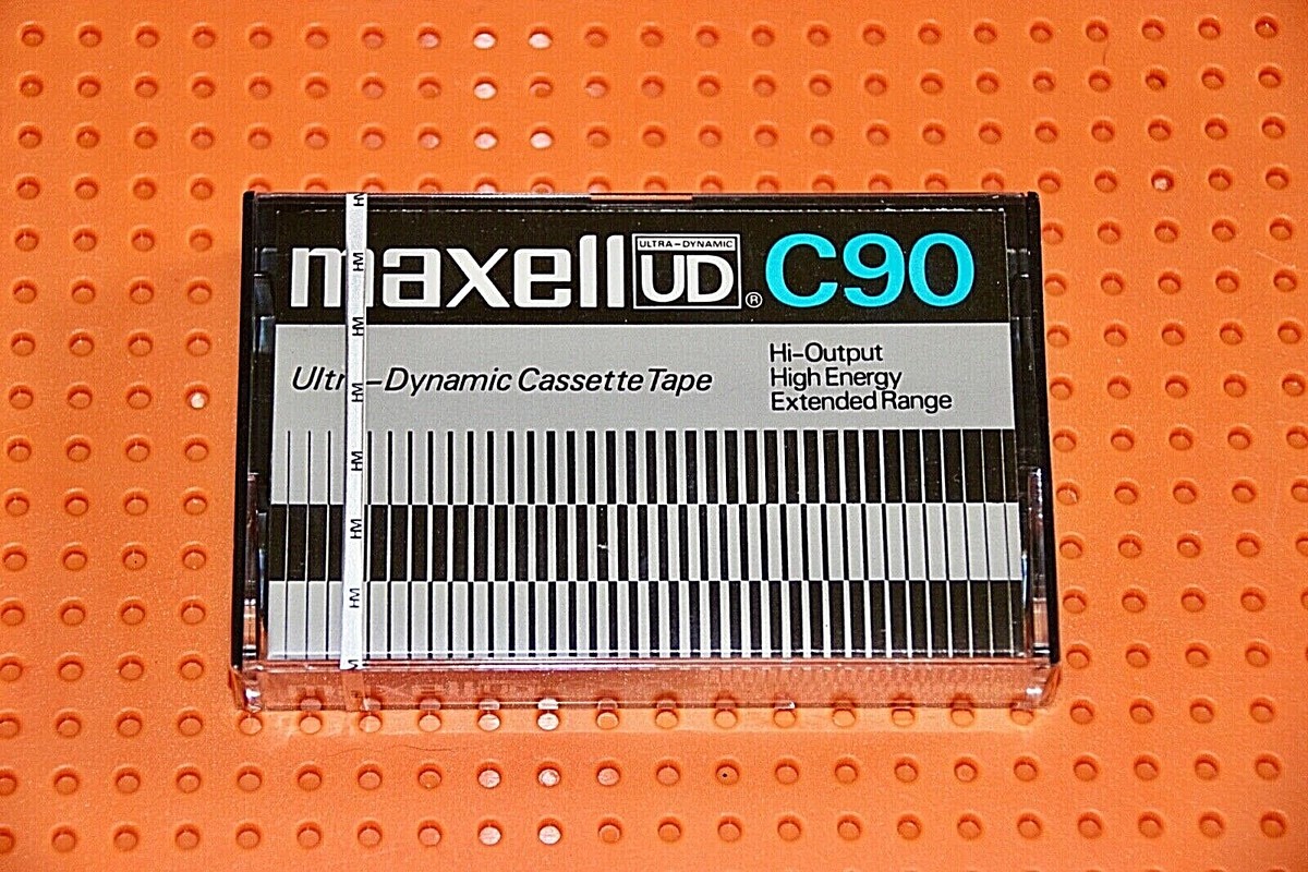 MAXELL UD 90 1975 JAPAN TYPE I BLANK CASSETTE TAPE (1