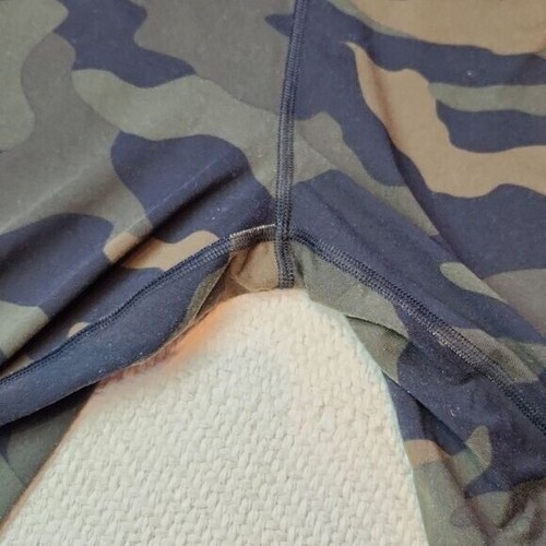 PINK Victoria's Secret Camo Leggings - Picture 4 of 7