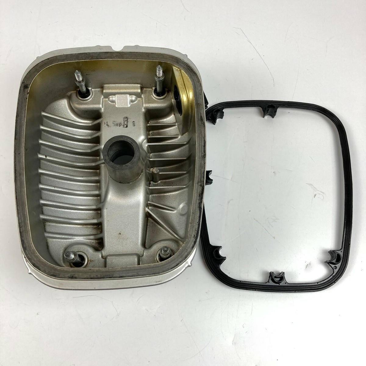 BMW R22 R850RT R850 RT 850 ABS 2000-2006 LEFT ENGINE CYLINER HEAD  