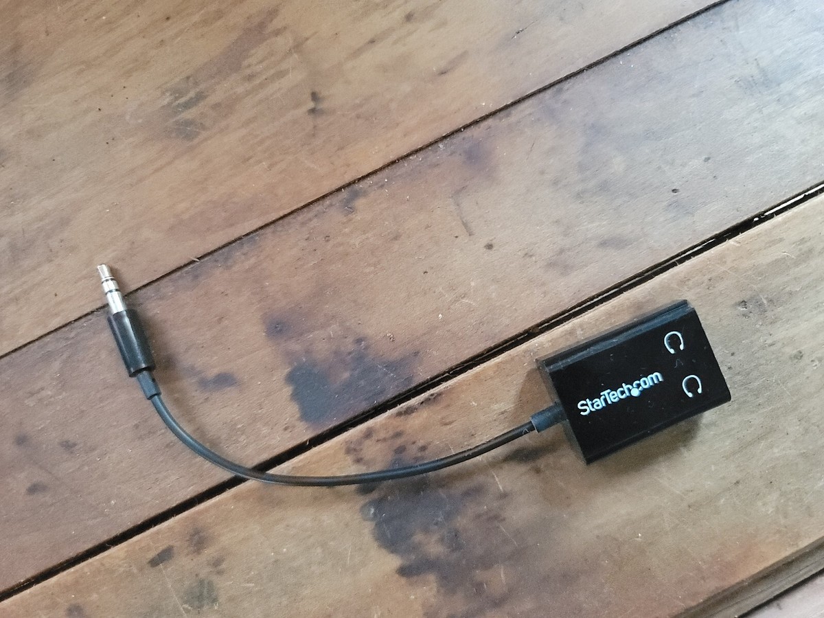 cablpelado – Adattatore Splitter per cuffie e microfono Jack 3.5 di 4 Pin Nero cablpelado – Adattatore Splitter per cuffie e microfono Jack 3.5 di 4 Pin Nero
