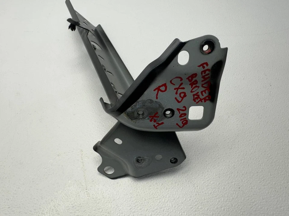 MAZDA CX-9 2017-2025 SOPORTE DE SOPORTE DE MONTAJE DE GUARDABARROS DELANTERO DERECHO FABRICANTE DE EQUIPOS ORIGINALES Foto 3 de 4