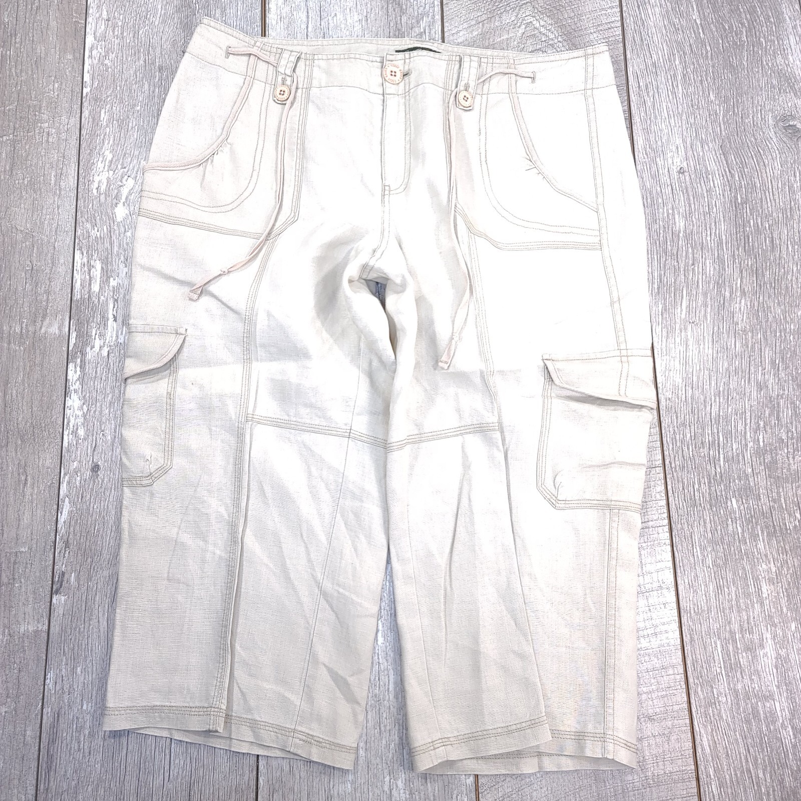 Eddie Bauer Womens Linen Cargo Capri Pants Size 14 Beige Chambray Vacation Beach