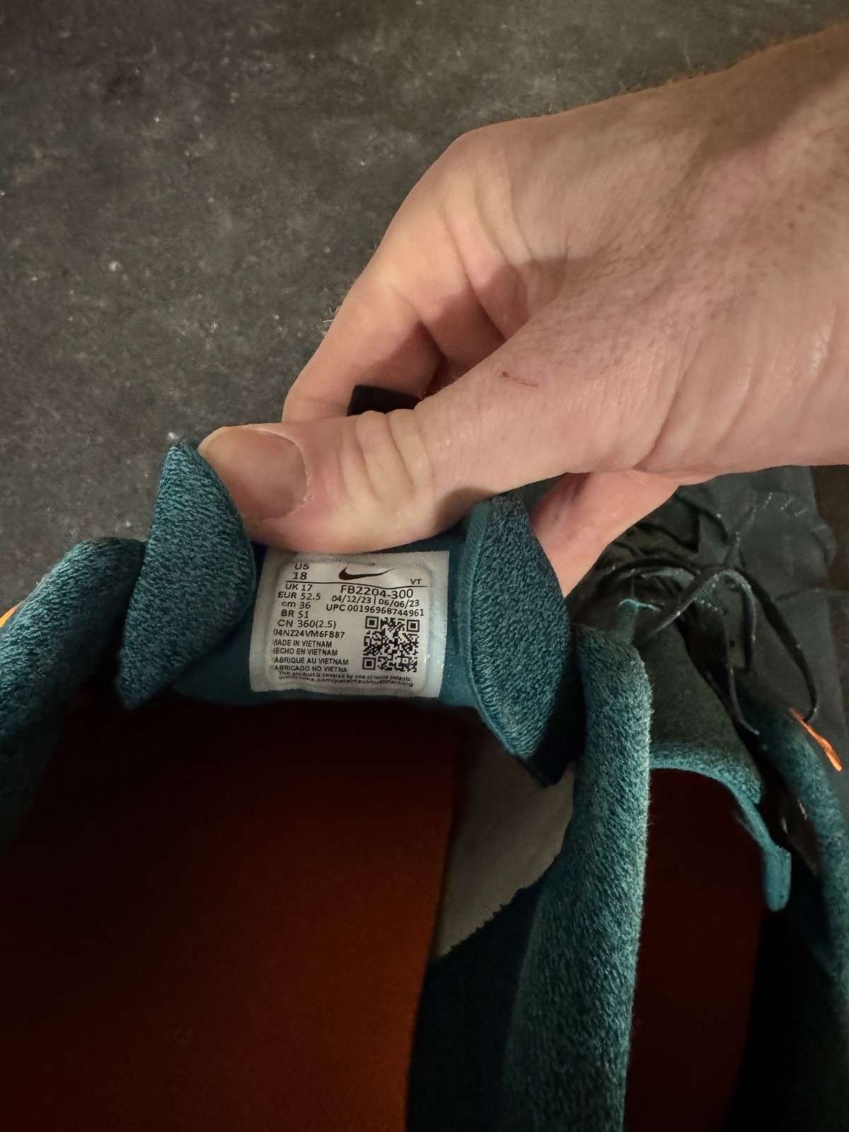 nike infinity run 4 goretex react deep jungle tot… - image 4