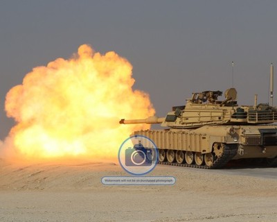 M1A2 ABRAMS MAIN BATTLE TANK FIRES ROUND 2023 8X10 PHOTO