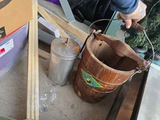 White Mountain 2 Quart Hand Crank Triple Motion Ice Cream Freezer- Antique