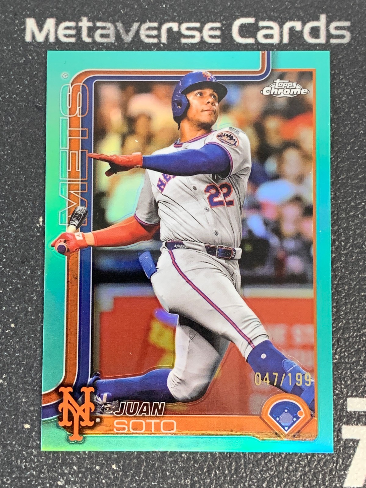 2025 Topps Chrome Juan Soto #200 Aqua Refractor 47/199 New York Mets