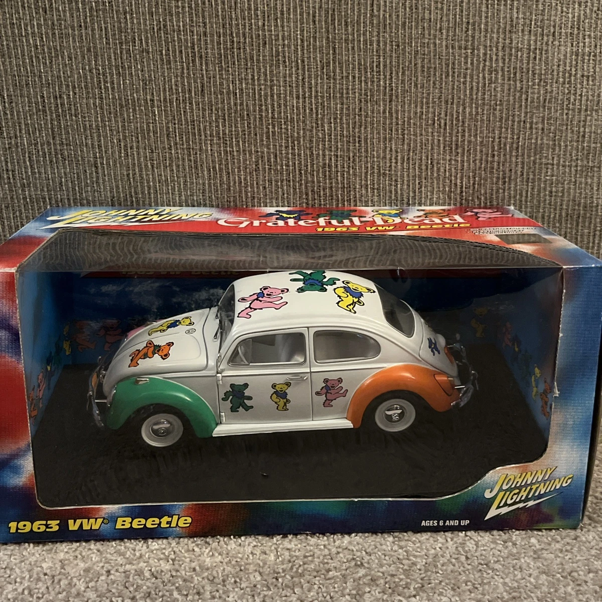 Véhicules miniatures Johnny Lightning 1:64 Volkswagen