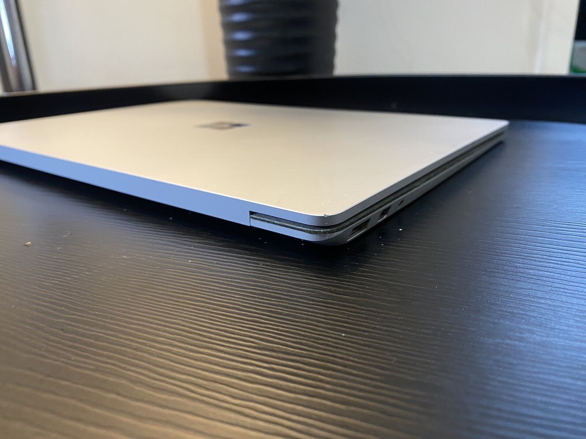 Microsoft Surface Laptop Gen1 1769/ i7-7660U/ 16GB RAM/ 512GB SSD