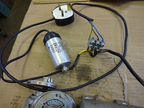 Geared motor Comtex 2 RPM 235V runs well - Picture 5 of 9