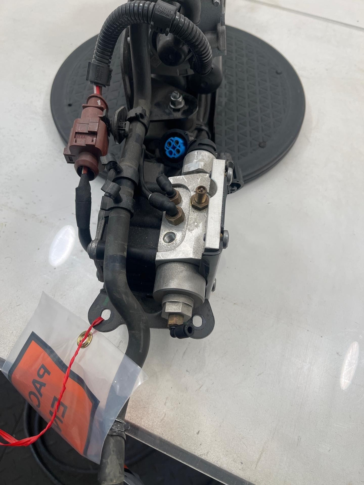 FRONT Air Ride Susp. Compressor LAMBORGHINI HURACAN 19