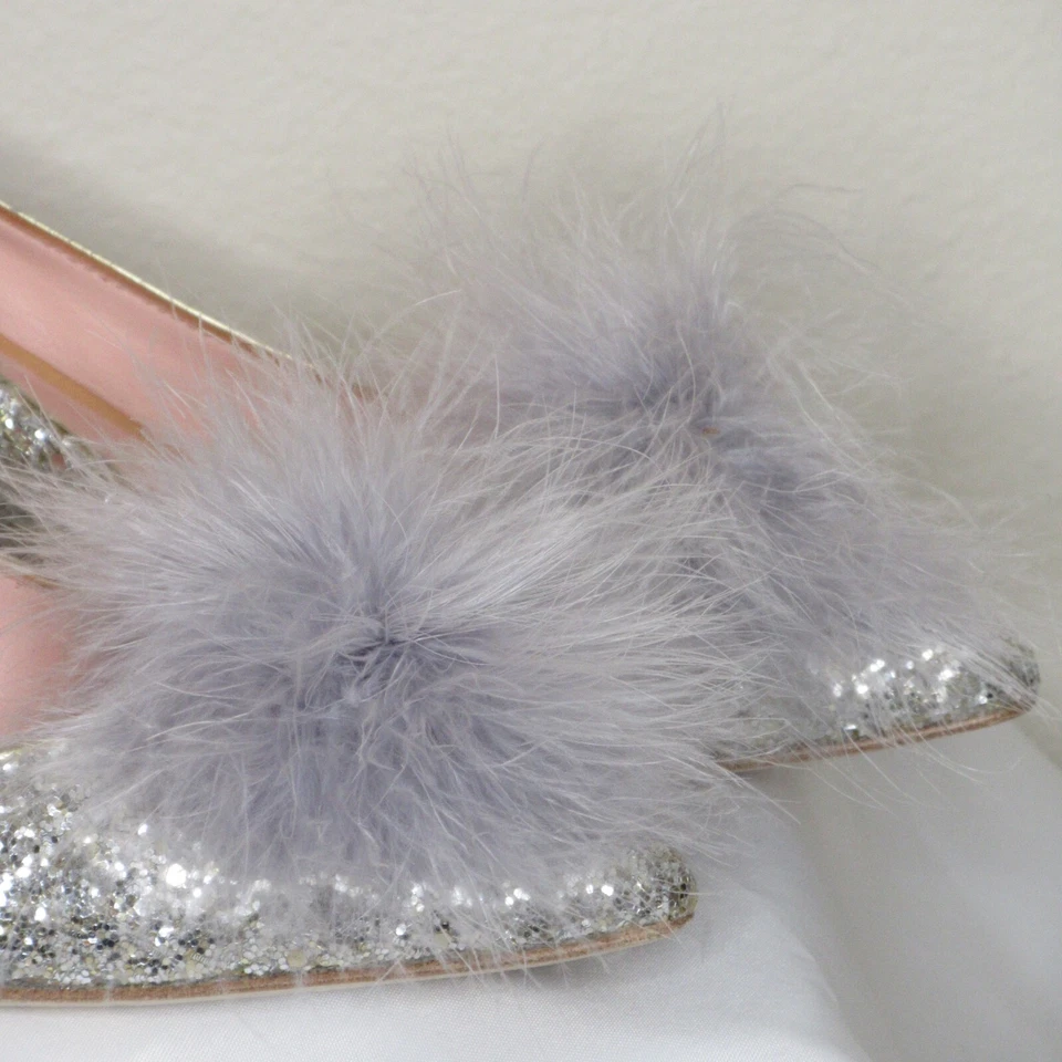 Женские парковые туфли-лодочки на низком каблуке Kate Spade серебристые/золотистые блестящие с помпонами 7 1/2 M B2 - Изображение 2 из 4