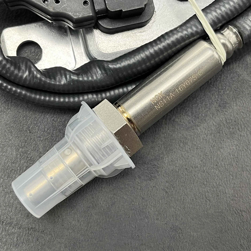 Nox Sensor 059907807T 059-907-807-T For VW Touareg Audi Q7 2009-2015 3.0L - image 3 of 4