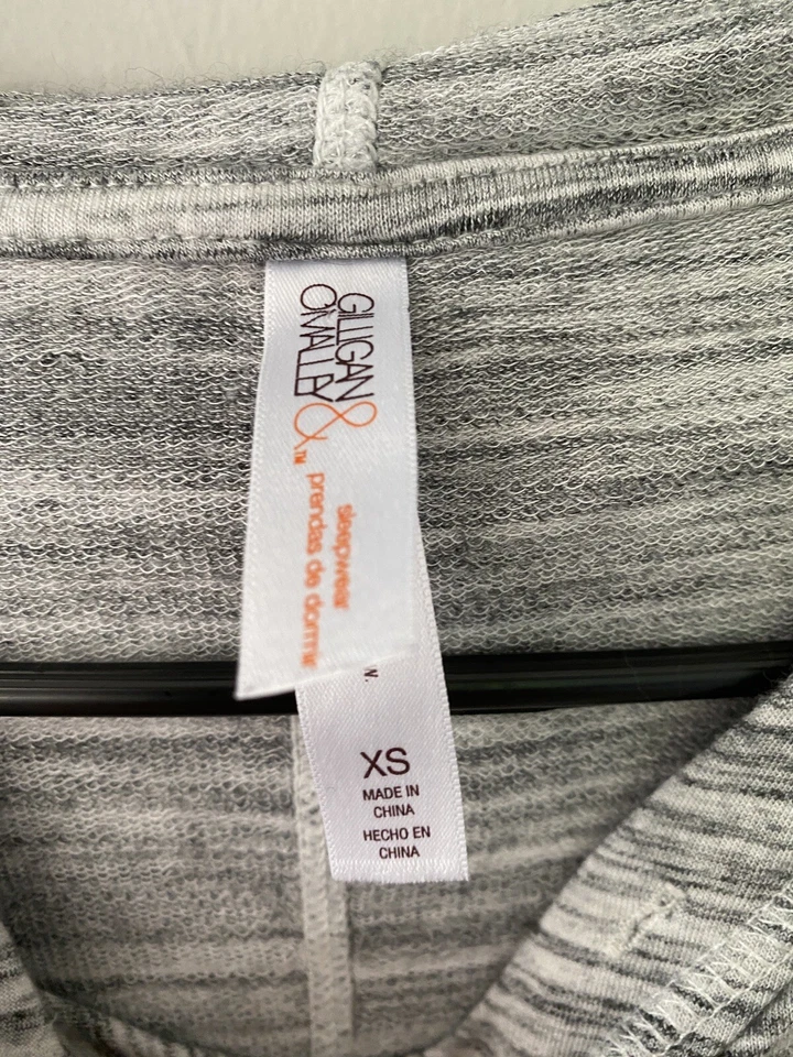 Gilligan & O'Malley Ropa de Dormir Para Mujer XS Gris Acogedora Camisa con Capucha Ropa de Salón Foto 2 de 4
