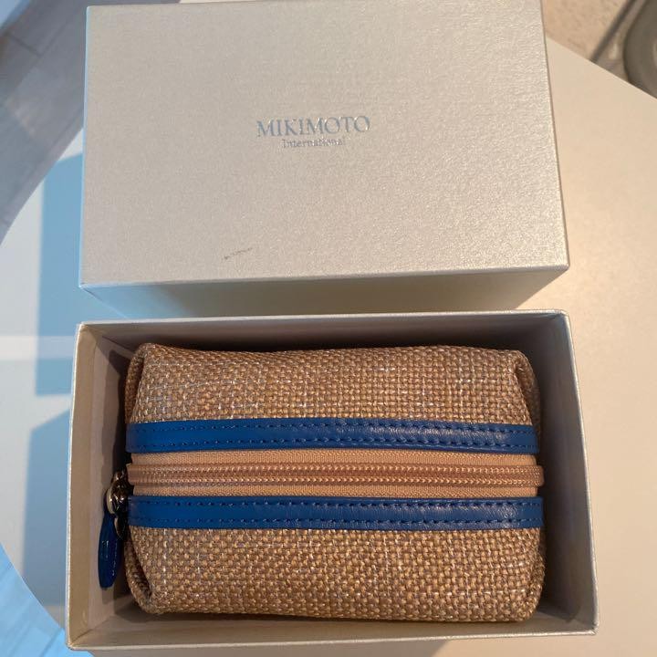 Foto 10 di 10