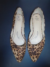 Time and True Ballet Flats Leopard Print Pointed Toe Memory Foam insoles 9.5