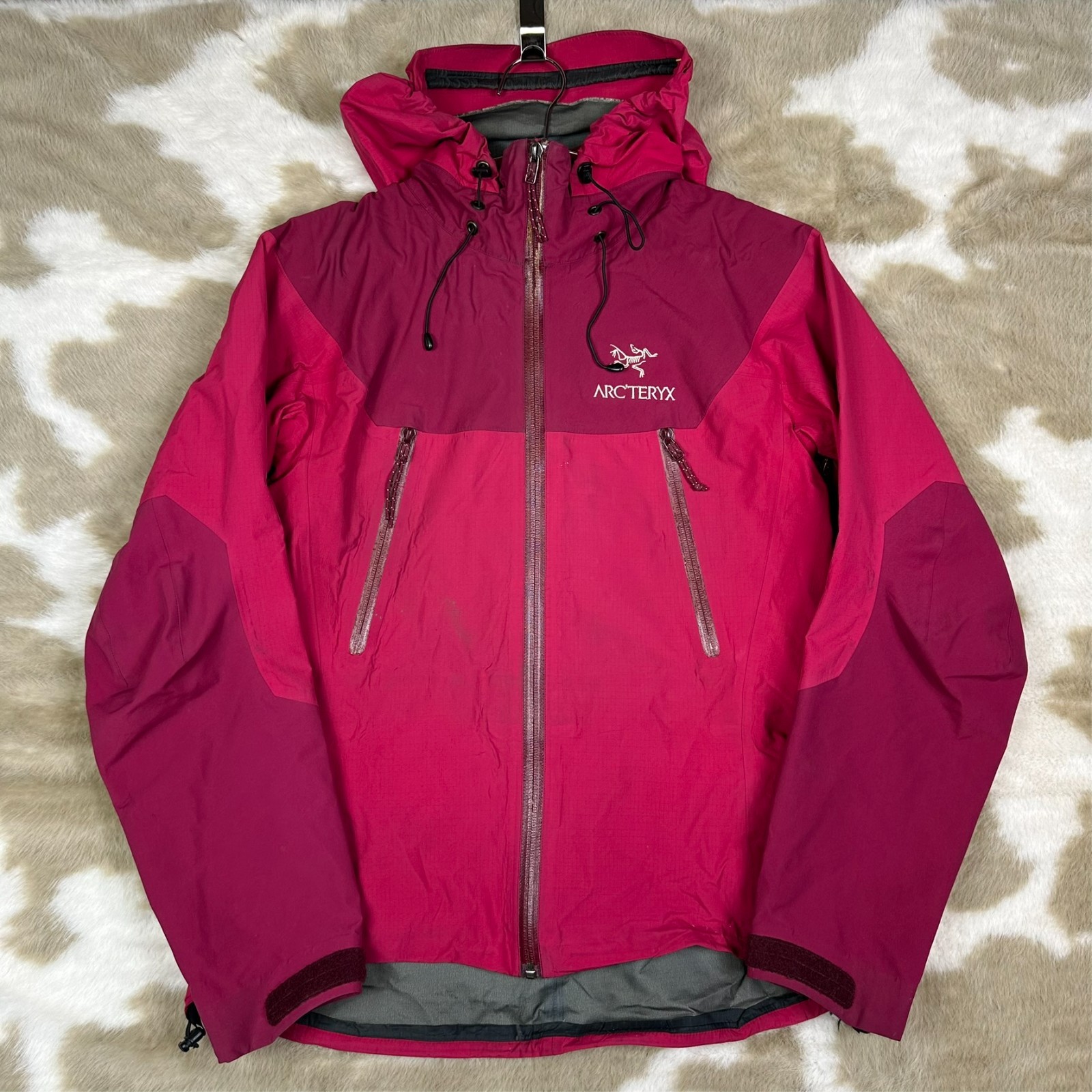 Women's Vintage Arcteryx 2000s Pink Gore Tex Pro Shell Small Waterproof Jacket