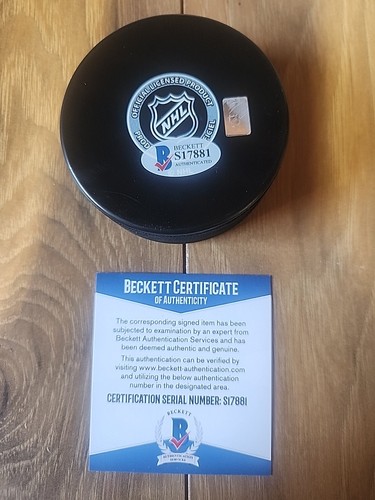 BRANDON SAAD BLACKHAWKS SIGNED AUTOGRAPHED PUCK COA BAS BECKETT #S17881 - Picture 2 of 2