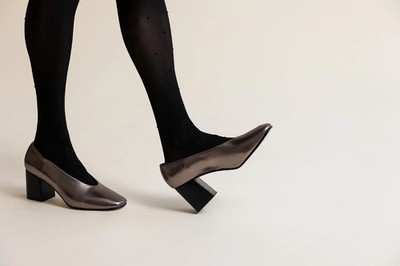 NEW Huma Blanco Salvador Pumps 38 US 9 Pewter Napa Leather Block Heel Square Toe