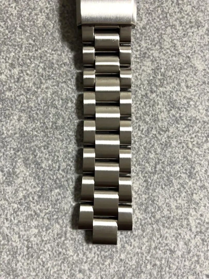 Pulsera de titanio Hamilton H70235130 18 mm genuina OEM correa de reloj ligera Foto 4 de 4