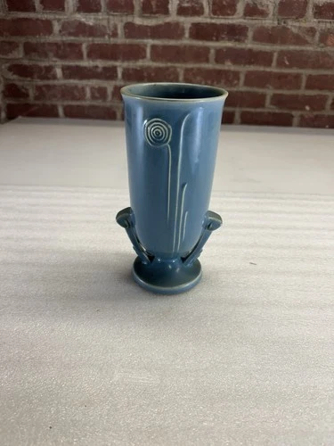 Roseville Moderne 796-8" vase, turquoise