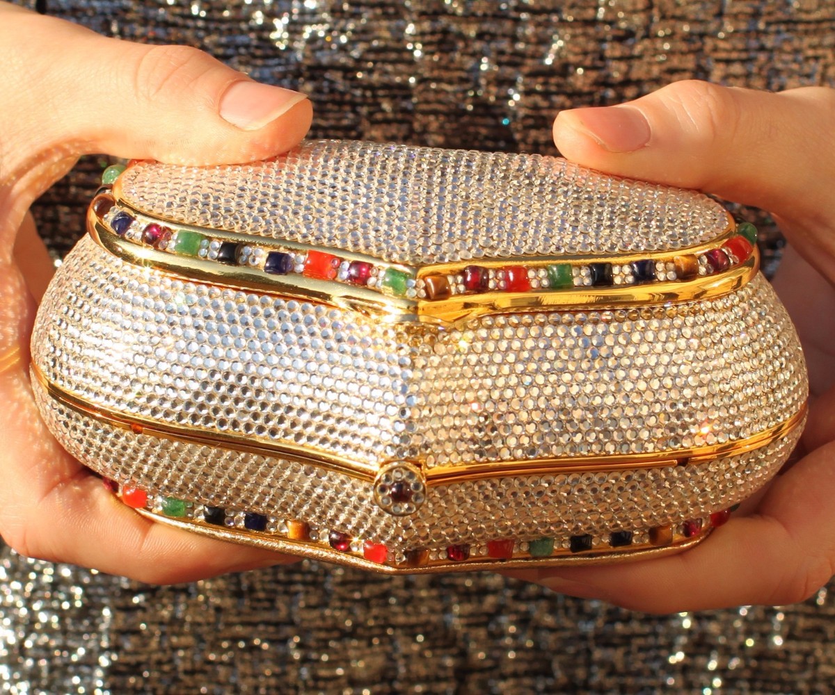 JUDITH LEIBER SWAROVSKI CRYSTAL GEM HEART N SOUL MINAUDIERE CLUTCH