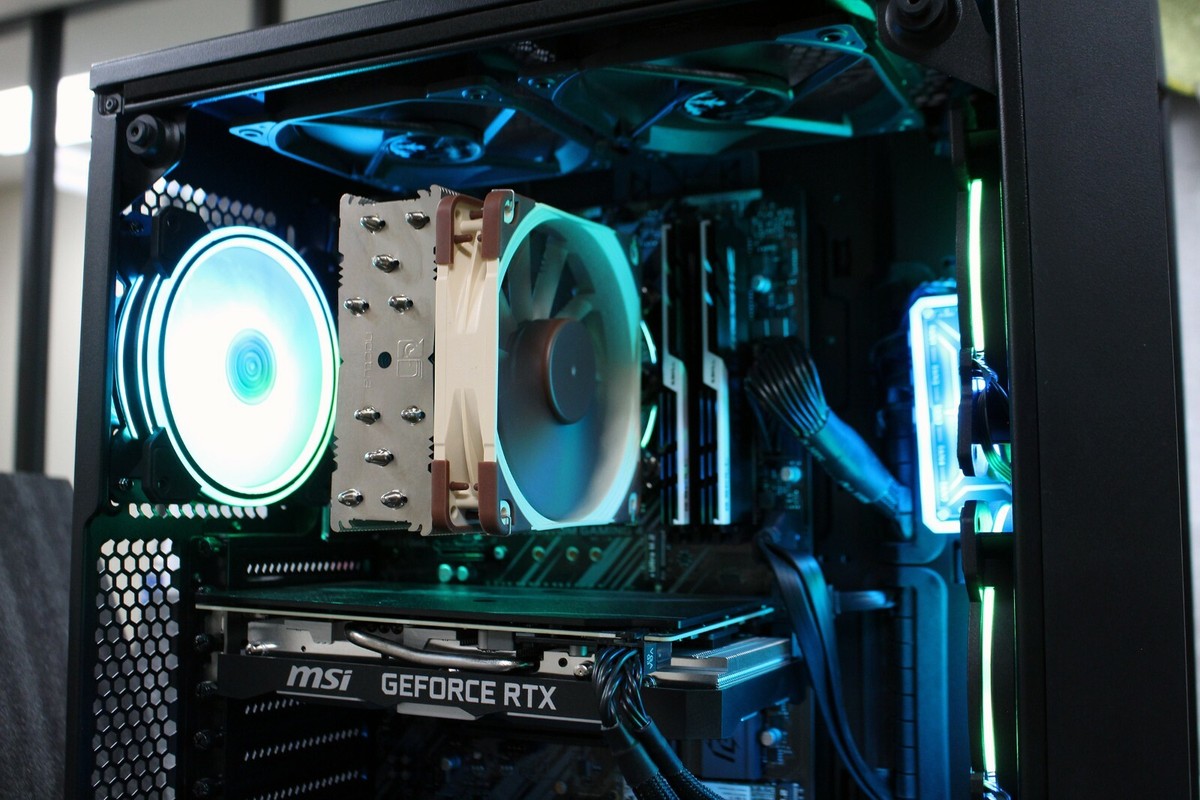 Windowsノート本体 g-tune EGPN797R206S1 i5 9600K RTX2060 g-tune EGPN797R206S1 i5 9600K RTX2060