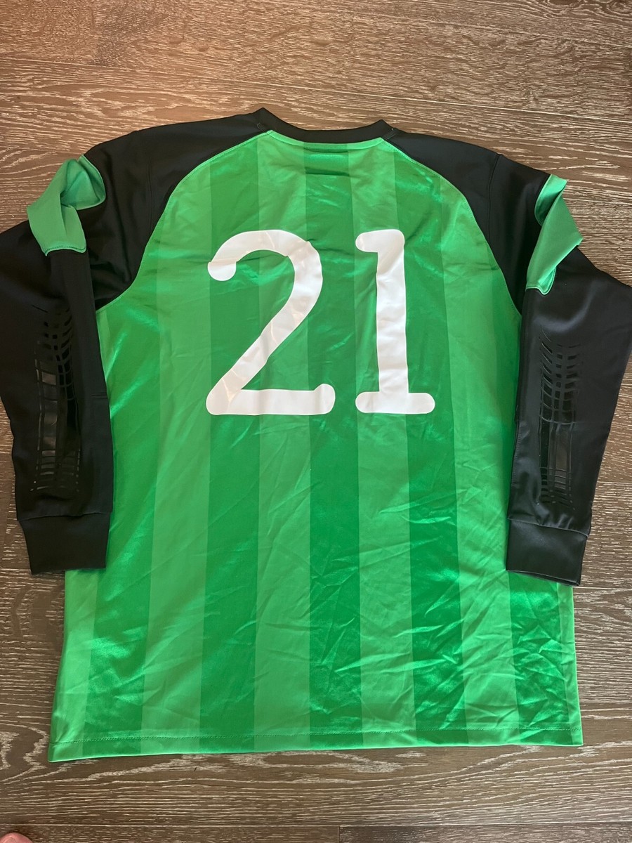 TEAM CANADA soccer football UMBRO jersey long sleeve goalie GREEN