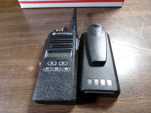 X12 MOTOROLA CP185 UHF Radio 16 chl Display - Afbeelding 3 van 5