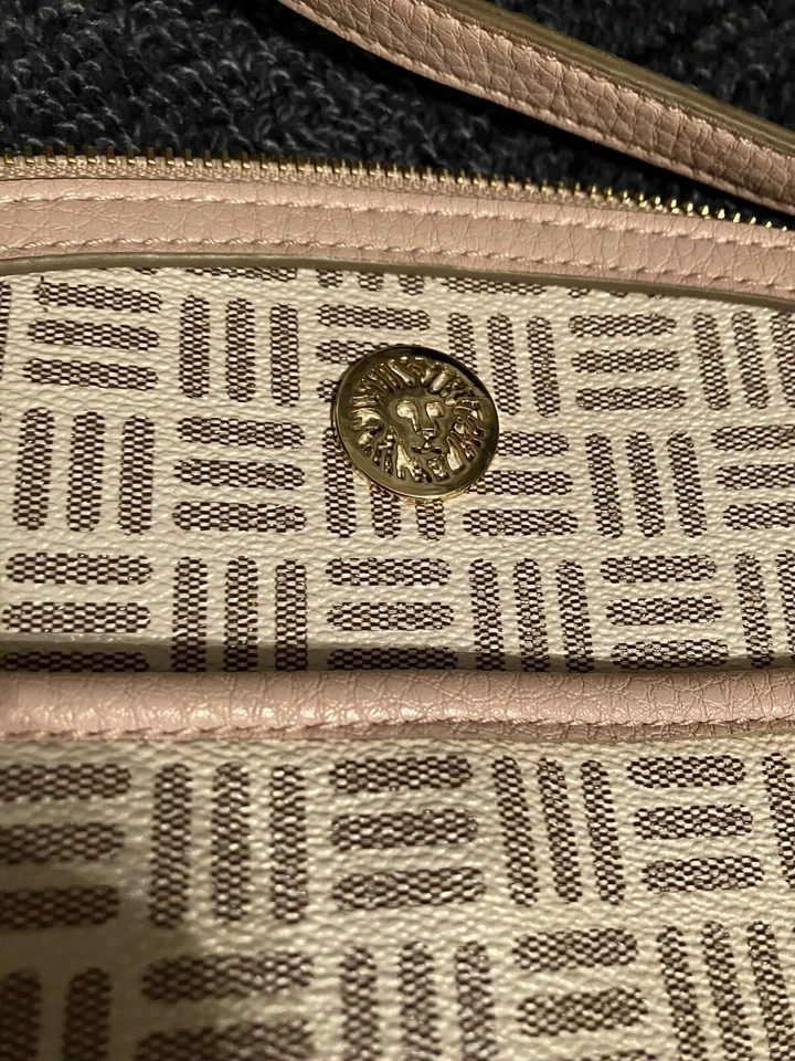 Anne Klein Tan & Light Pink Lion Logo Crossbody Shoulder Strap Bag Purse - Image 3 of 4