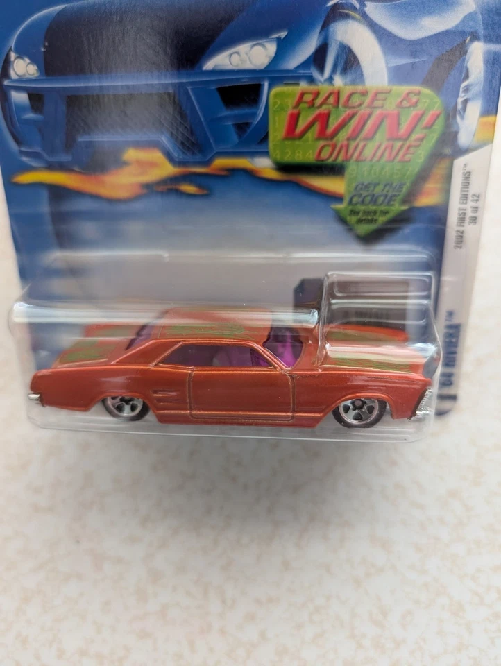 Lote de 8 Hot Wheels Low Riders, Chevy Impala '64 '65, Ford Torino, Riviera, etc. Foto 2 de 4