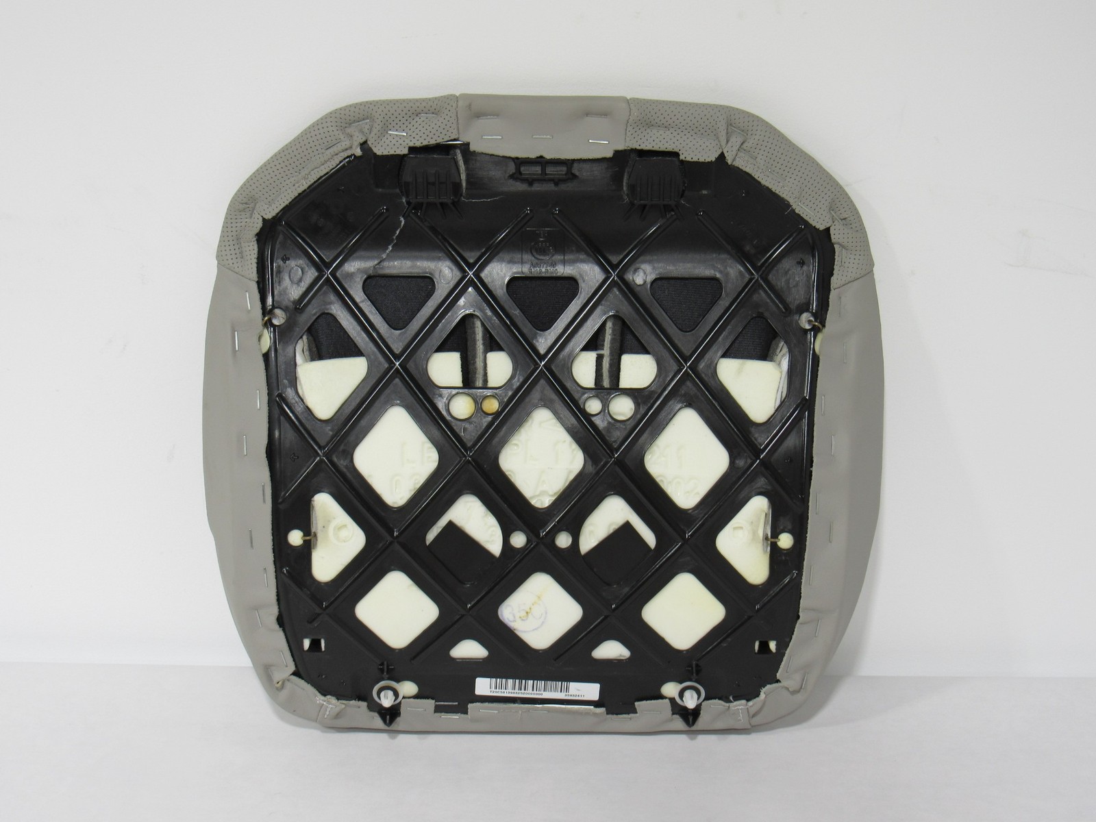 14-20 BMW I8 2015 Rear Right Passenger Bottom Lower Cushion Seat ;:M