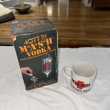 MASH 4077th IV dozownik wódki kroplowej Hawkeye Destylarnia Nowa Vintage 1983