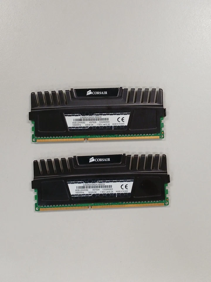 Corsair 8GB DDR3 RAM Kit 2 x 4GB PC3-12800 1600MHz BLACK CMZ16GX3M4A1600C9B - Image 2 of 3