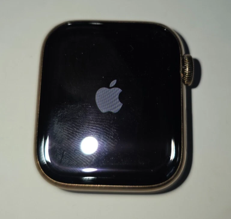 Apple Watch Series 4 Cellular, GBR, 40mm, Gold Stainless Steel - Garantie-Tausch - Bild 3 von 4