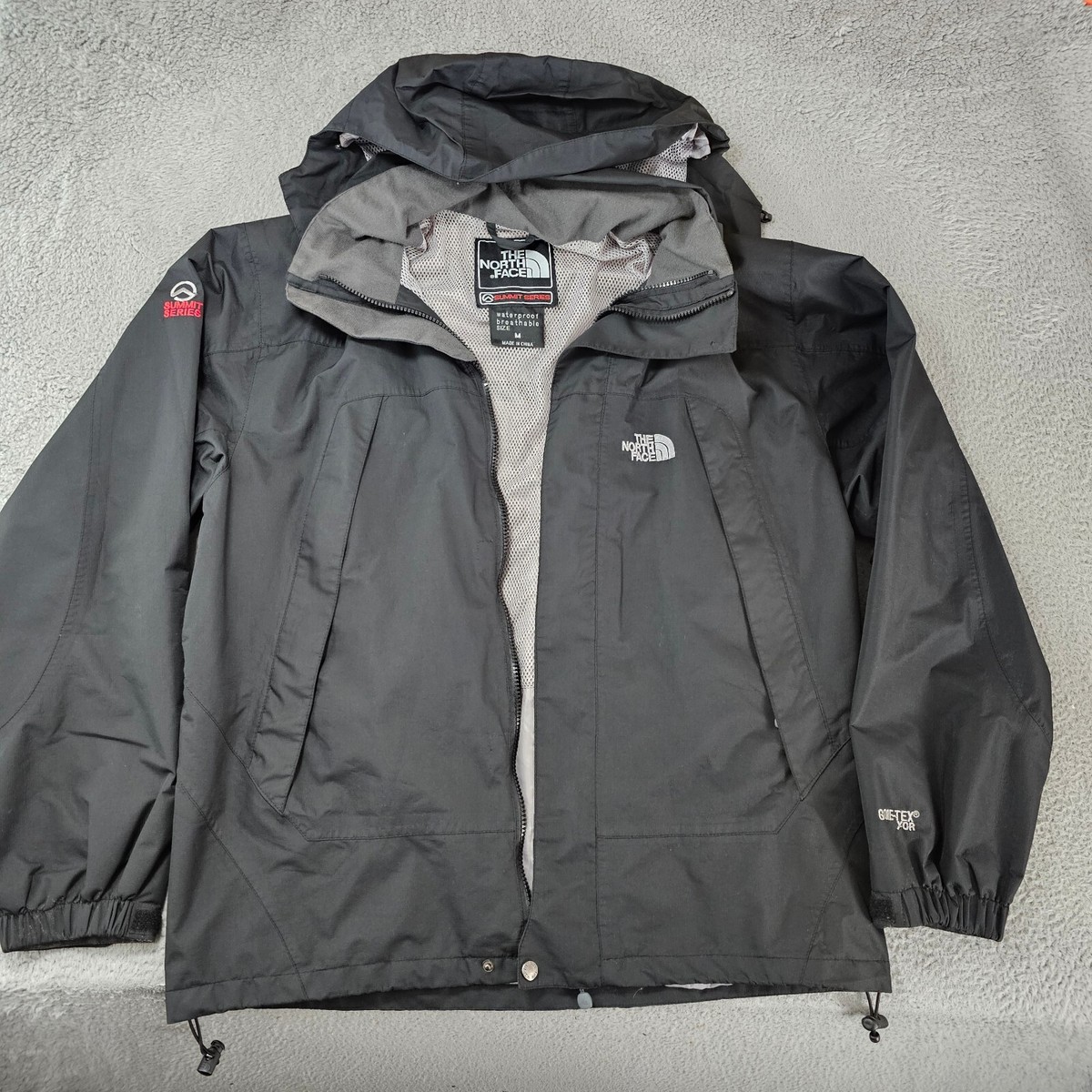 Vintage The North Face Summit Series Jacket Medium Black Vintage The North Face Summit Series Jacket Medium Black