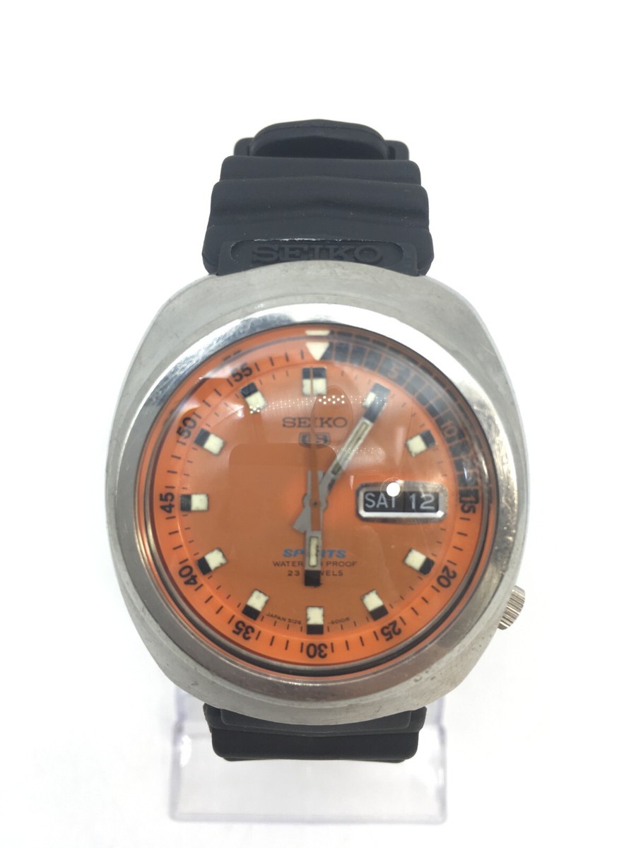 SEIKO5スポーツ5126-6010 自動巻き時計 シルバー/ブルー Vintage Seiko 5126 Sports Watch for Sale — Civic Watch Company