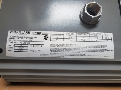 kil KFL10530 KIL 105W LED FLOOD 120-277V 50/60HZ Killark COMES WITH REFLECTORS - Picture 3 of 4