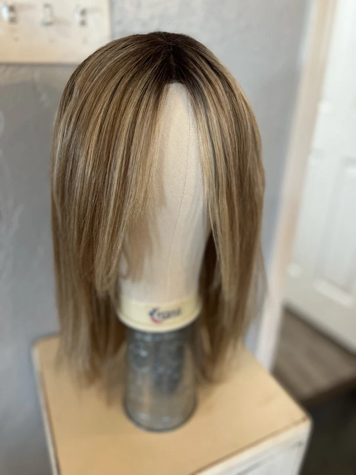 Peluca MESMERIZADA Raquel Welch RL14/22SS Trigo Sombreado Atado a Mano Gorra Encaje Frontal AVG Foto 3 de 4