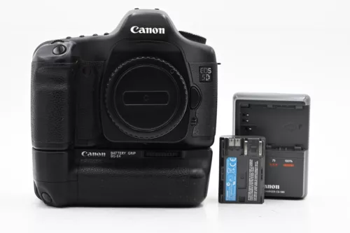 Canon EOS 5D 12.8MP Full Frame Digital SLR Camera w/BG-E4 Grip #662