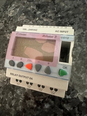 Crouzet 88970043 Millenium 3 CD12 PLC Logic Controller 100-240VAC 8 In 4 Out
