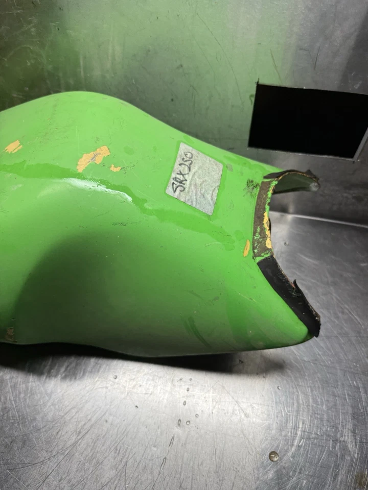 Yamaha SRX250 SRX 250 Tapa de Acero Tanque Gas Combustible OEM Soporte de Montaje Original Foto 3 de 4