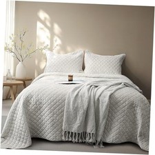 Luxury Velvet King Quilt Set, Ultra Soft Lightweight Cream White Velvet