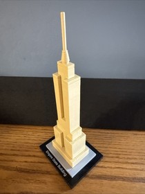 LEGO ARCHITECTURE: Empire State Building (21002) Completely Built Retired Set
