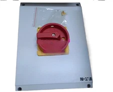 QTY:1 new Cam changeover switch T5B-1-102/I4/SVB with box