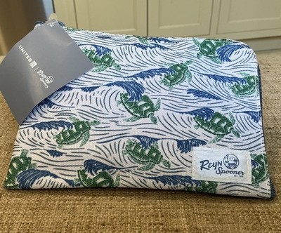 United Airlines Hawaiian Amenity Kit For Business Class - Reyn Spooner Bag New